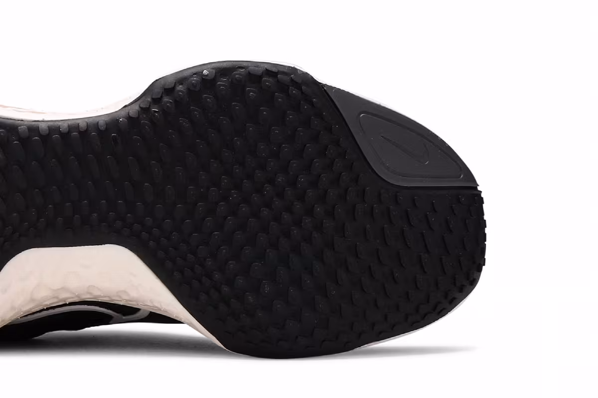 Nike Women's ZoomX Invincible Run Flyknit Black White, view 6