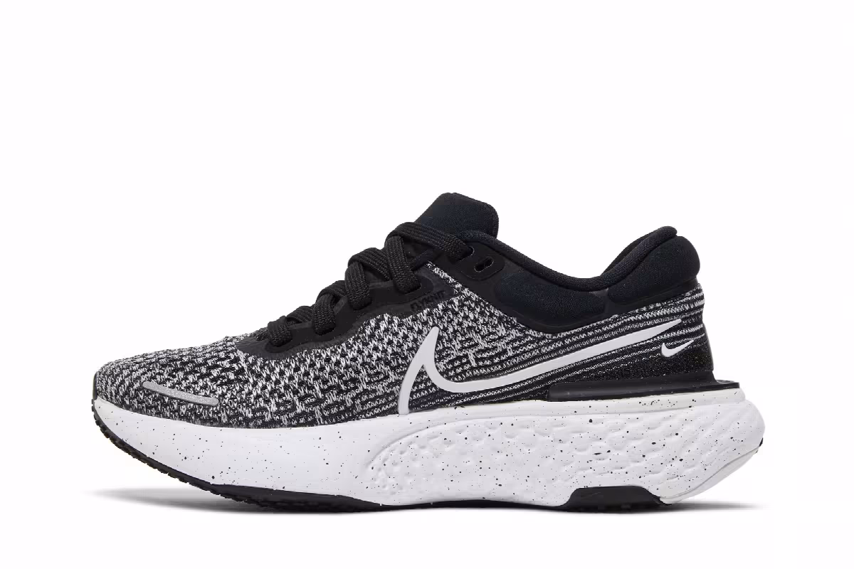 Nike Women's ZoomX Invincible Run Flyknit White Black, view 4