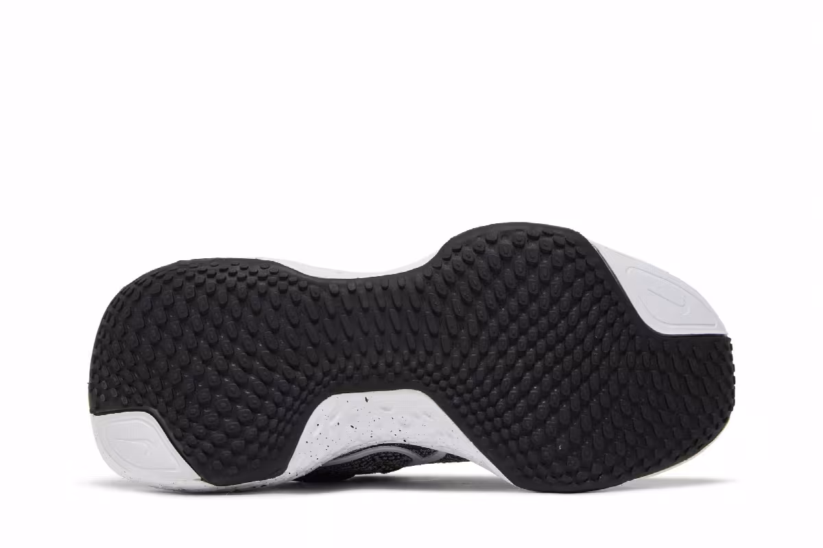 Nike Women's ZoomX Invincible Run Flyknit White Black, view 5