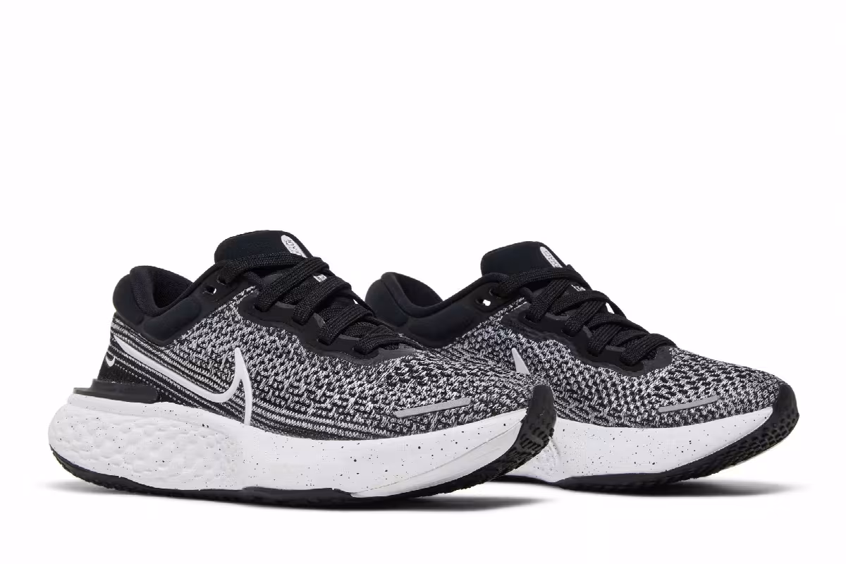 Nike Women's ZoomX Invincible Run Flyknit White Black, view 9
