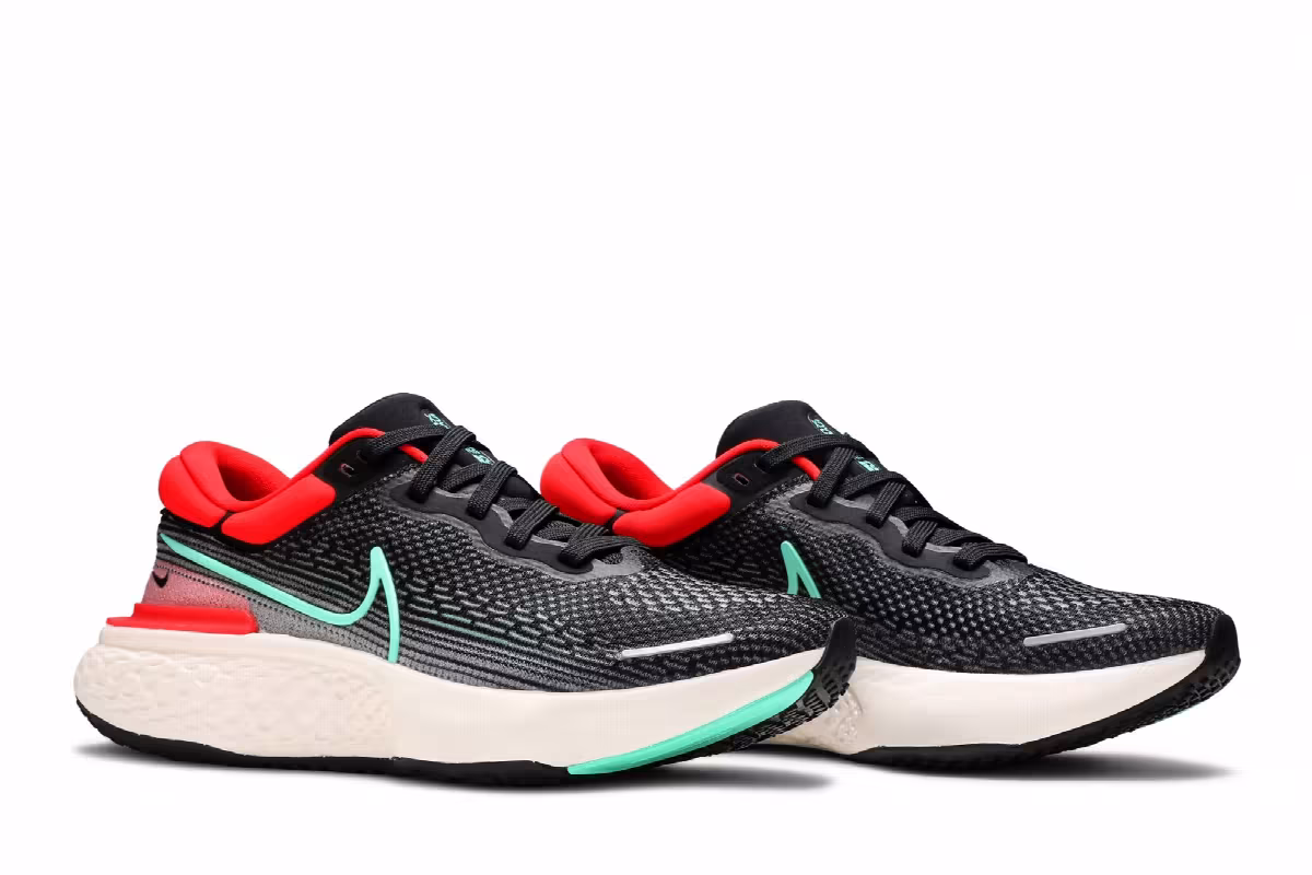 Nike ZoomX Invincible Run Flyknit Black Chile Red, view 9