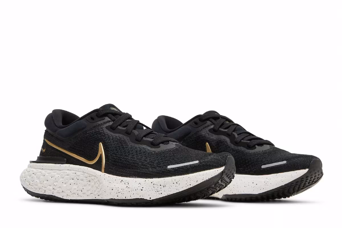 Nike Women's ZoomX Invincible Run Flyknit Black Metallic Gold, view 9