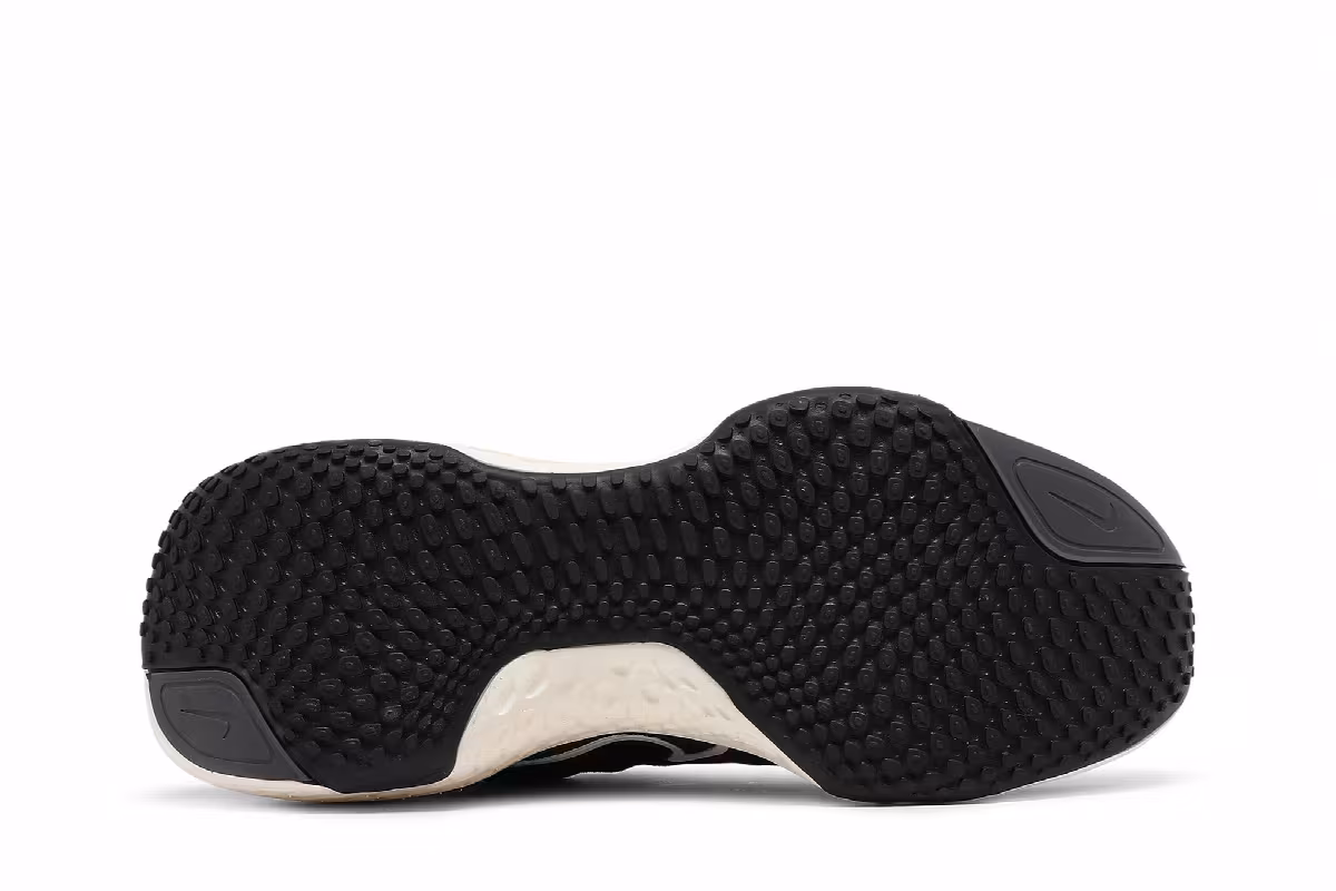 Nike ZoomX Invincible Run Flyknit Black White, view 5