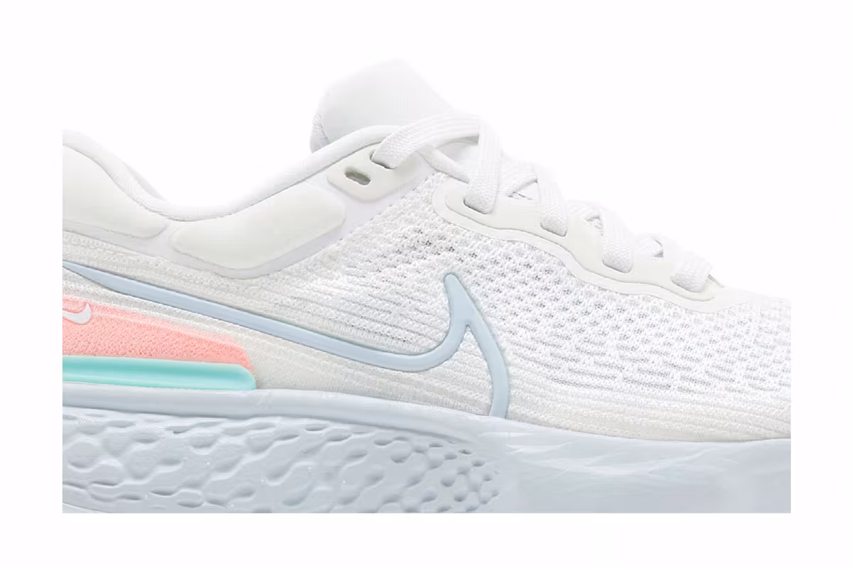 Nike Women's ZoomX Invincible Run Flyknit White Dynamic Turquoise, view 3