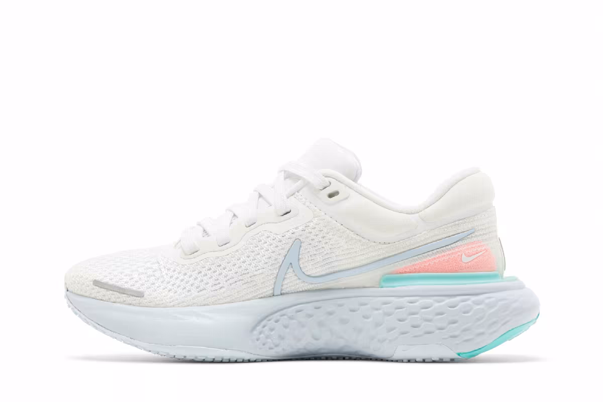Nike Women's ZoomX Invincible Run Flyknit White Dynamic Turquoise, view 4