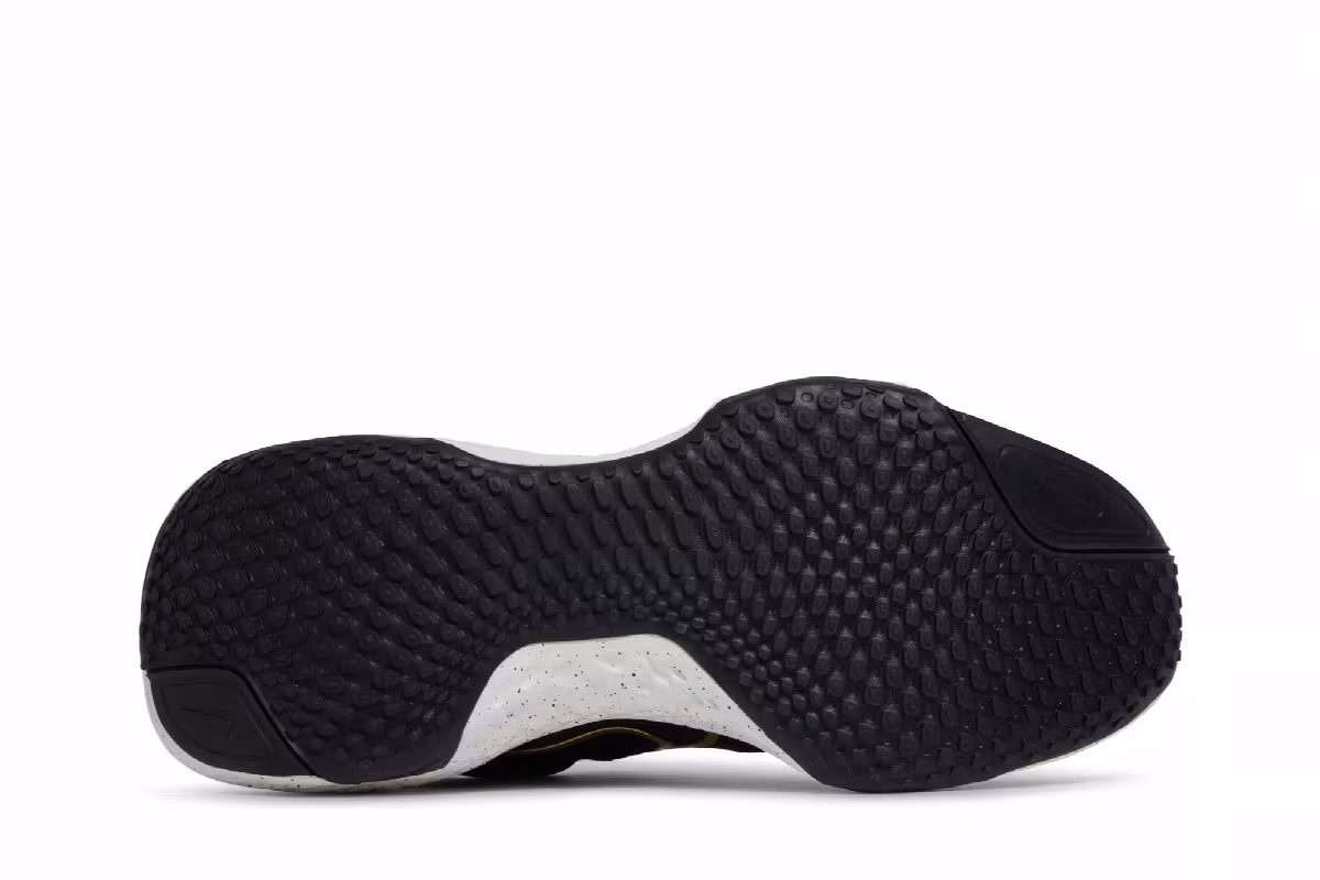 Nike ZoomX Invincible Run Flyknit Black Metallic Gold, view 5