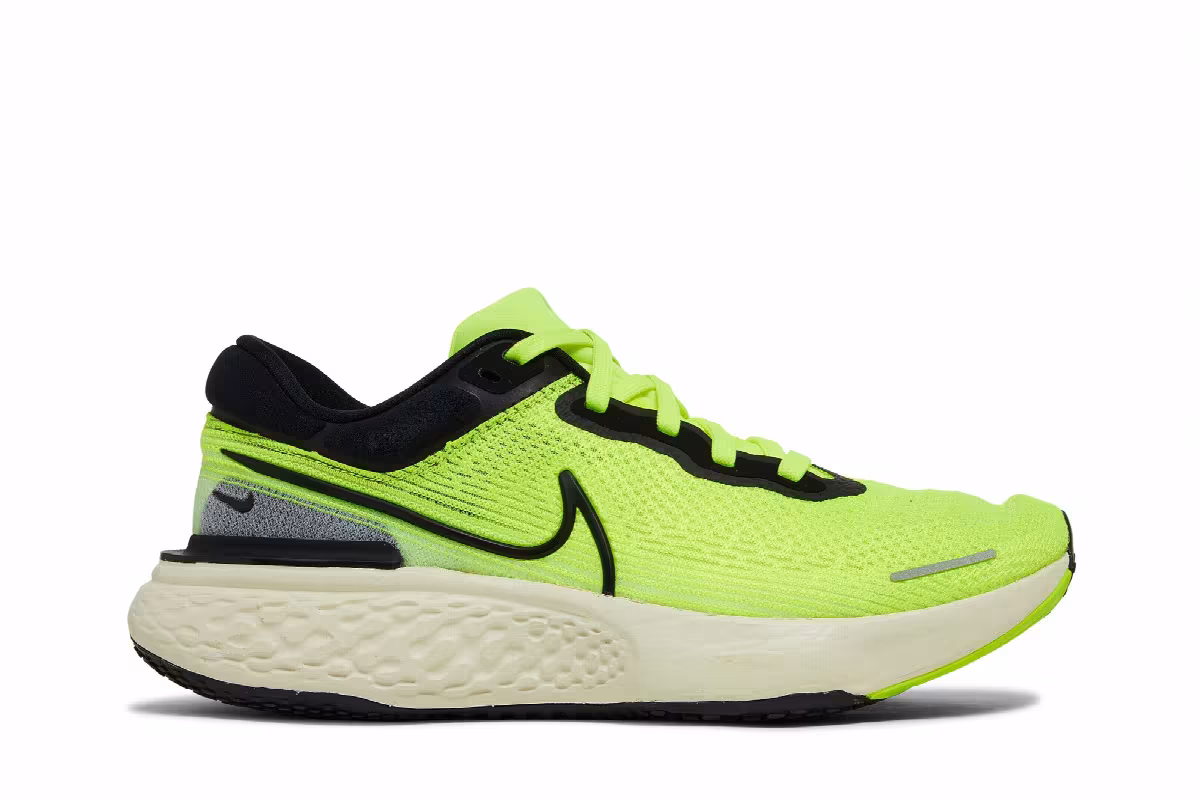 Nike ZoomX Invincible Run Flyknit Volt, view 2