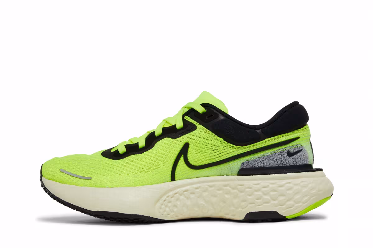 Nike ZoomX Invincible Run Flyknit Volt, view 4