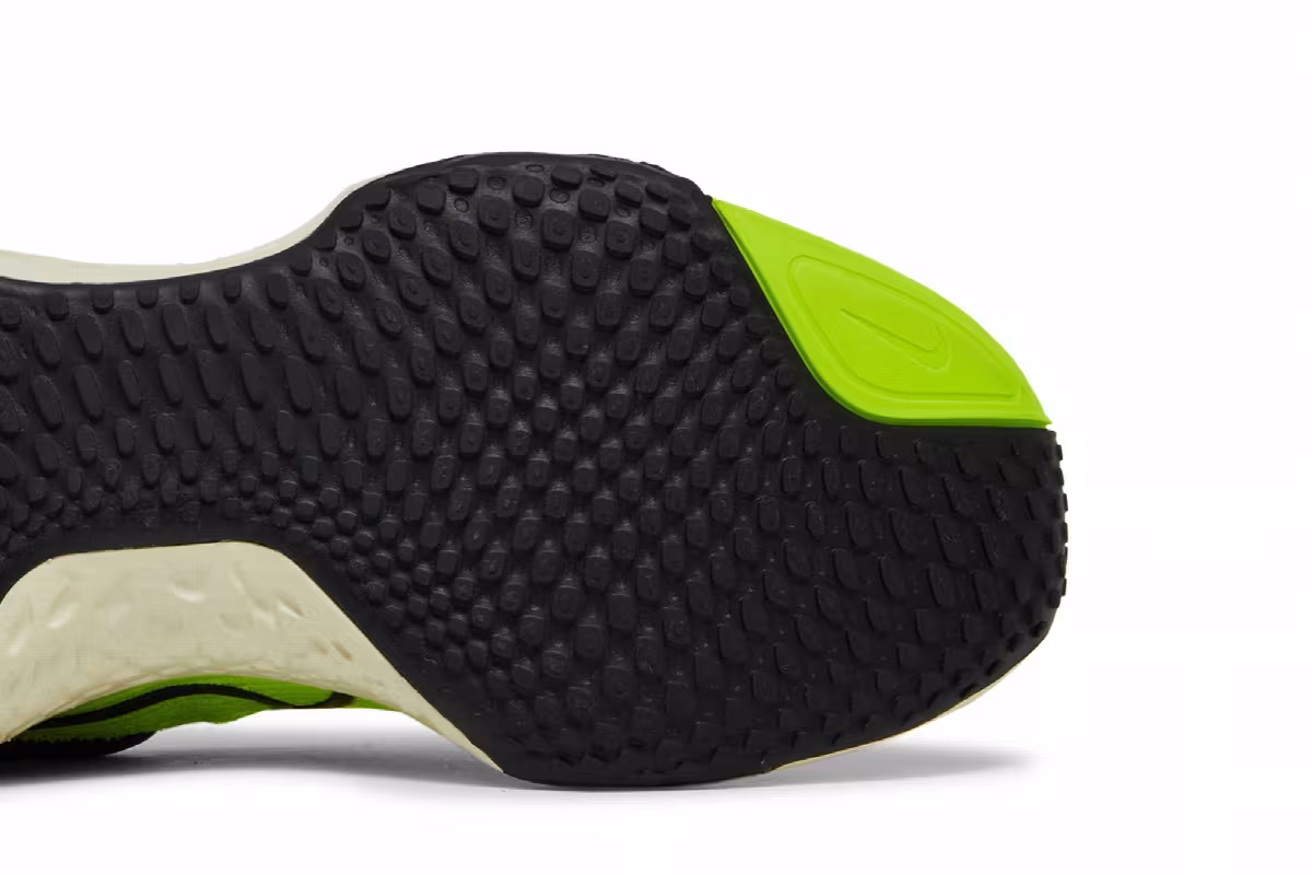 Nike ZoomX Invincible Run Flyknit Volt, view 6
