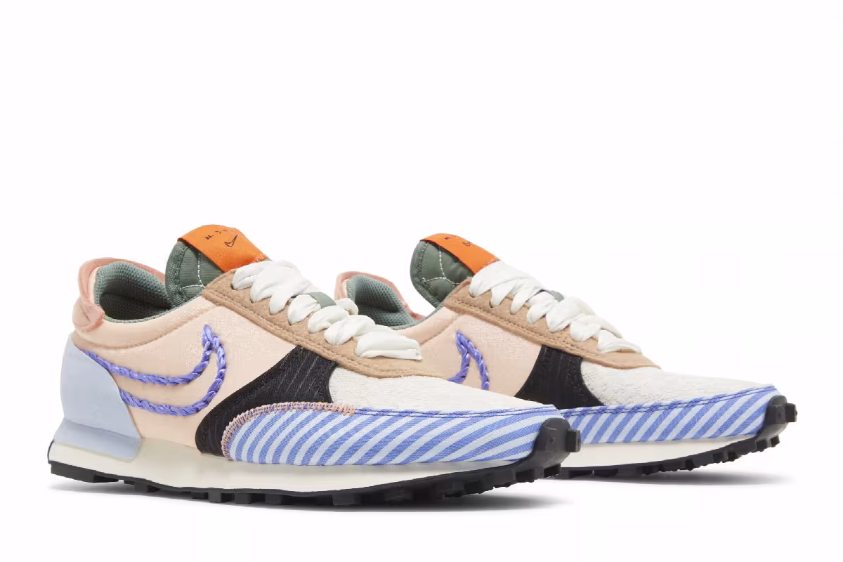 Nike Women's Daybreak Type Crimson Tint Sapphire, view 9
