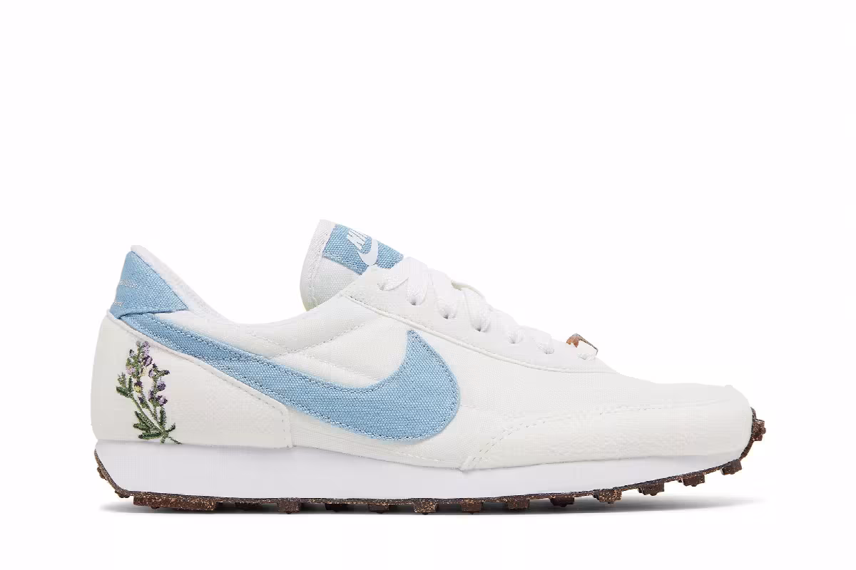 Nike Women's Daybreak SE Indigo, view 2