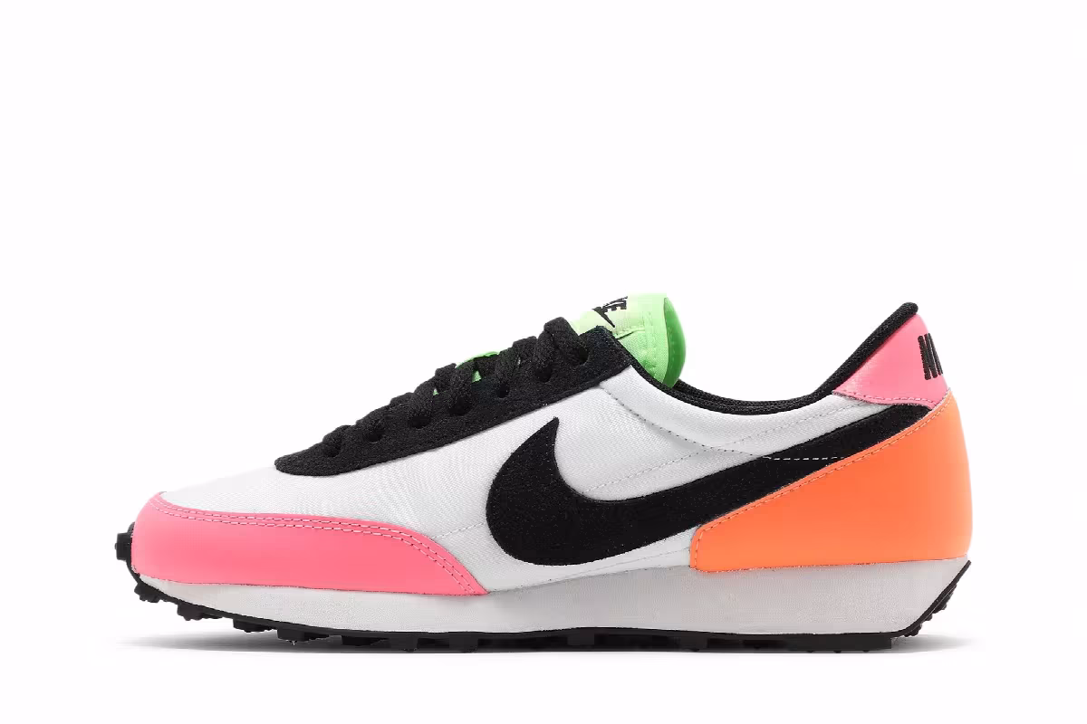 Nike Women's Daybreak Summit White Sunset Pulse, view 4