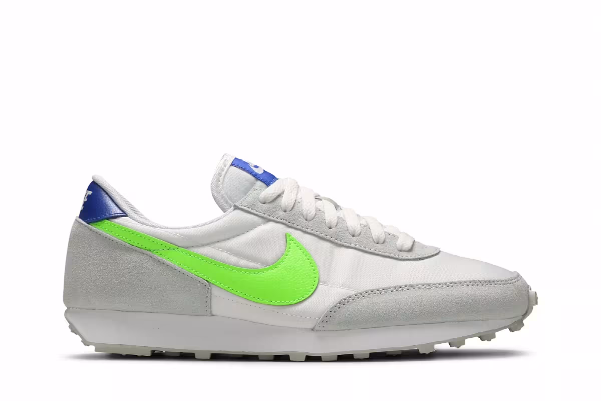 Nike Women's Daybreak White Electric Green, view 2