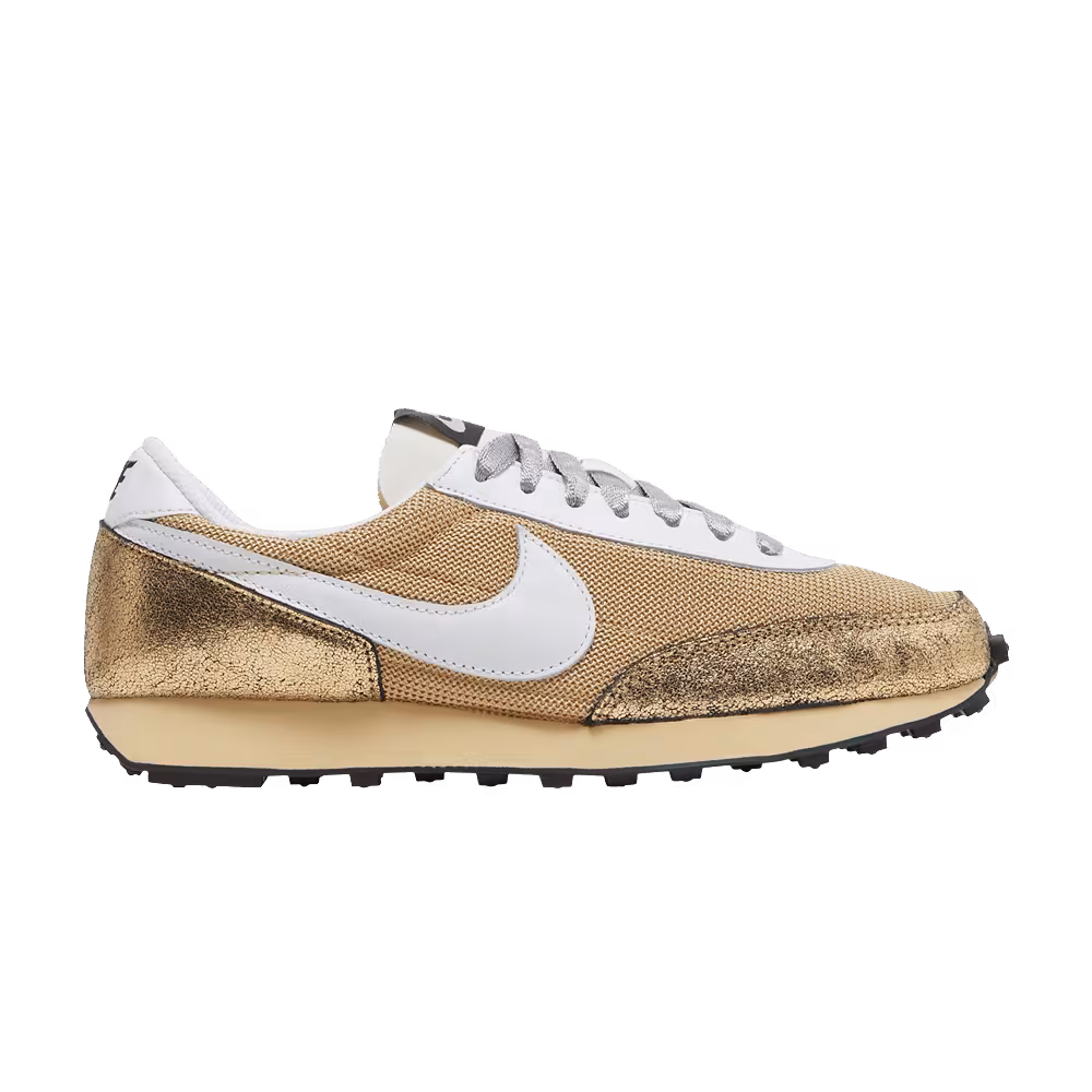 Nike Women's Daybreak Golden Gals