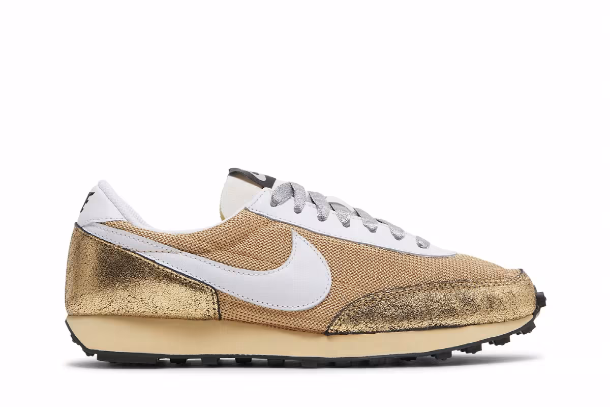 Nike Women's Daybreak Golden Gals, view 2