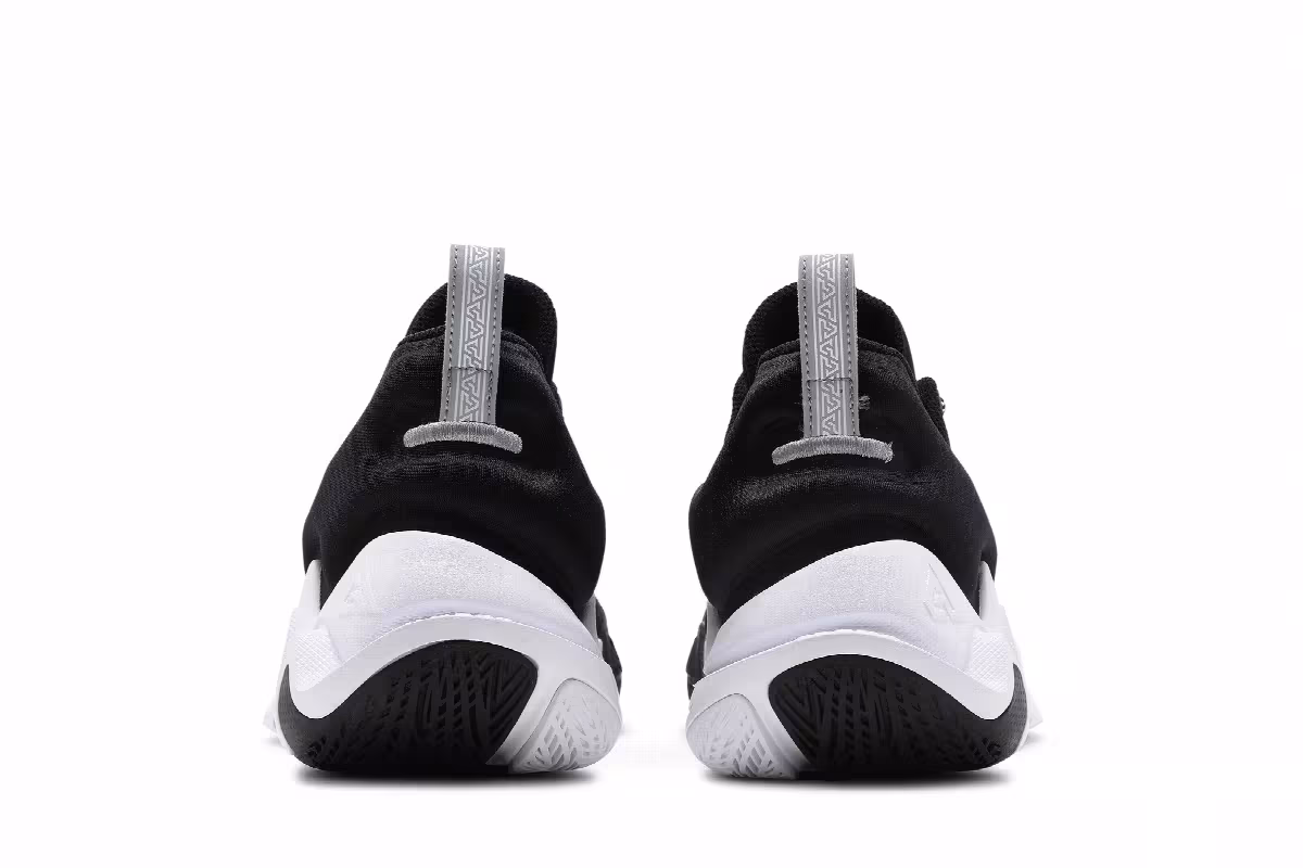Nike Giannis Immortality Black Volt, view 7