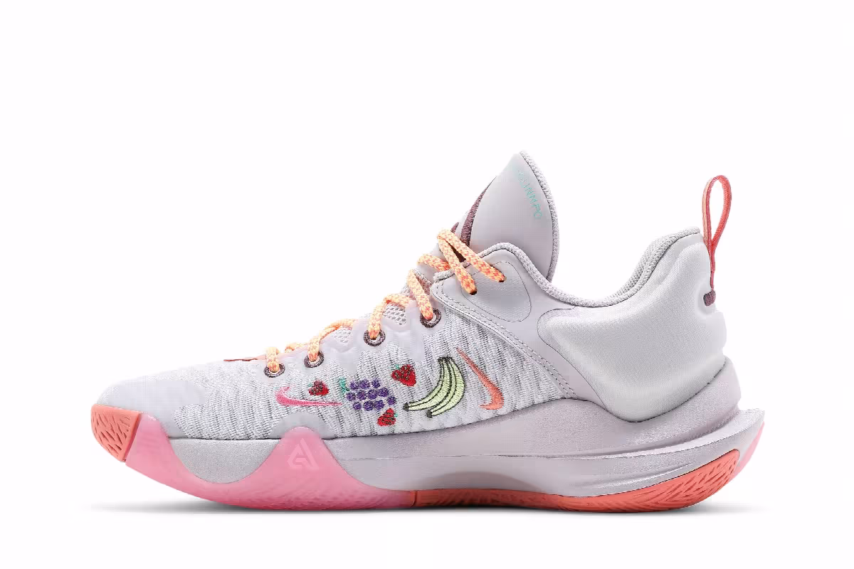 Nike Giannis Immortality Force Field, view 4