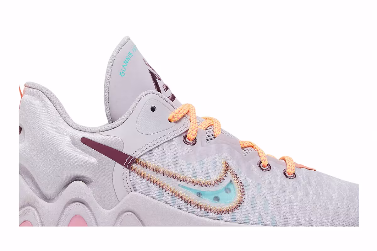 Nike Giannis Immortality GS Force Field, view 3