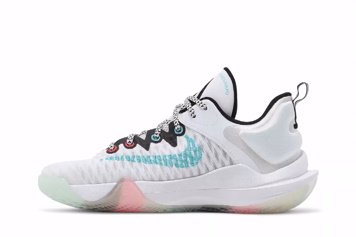 Nike Giannis Immortality GS Force Field, view 4