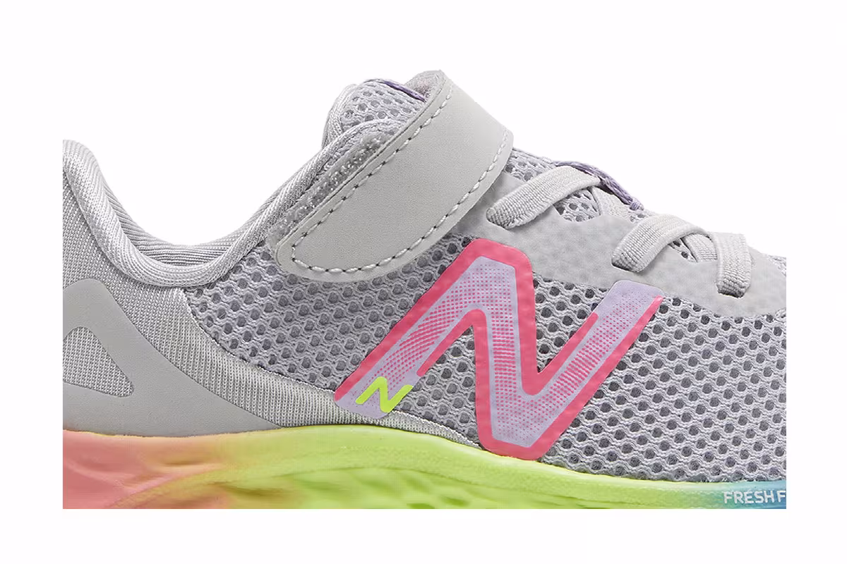 New Balance Fresh Foam Arishi v4 Bungee Lace Toddler Wide Light Aluminum Rainbow, view 3