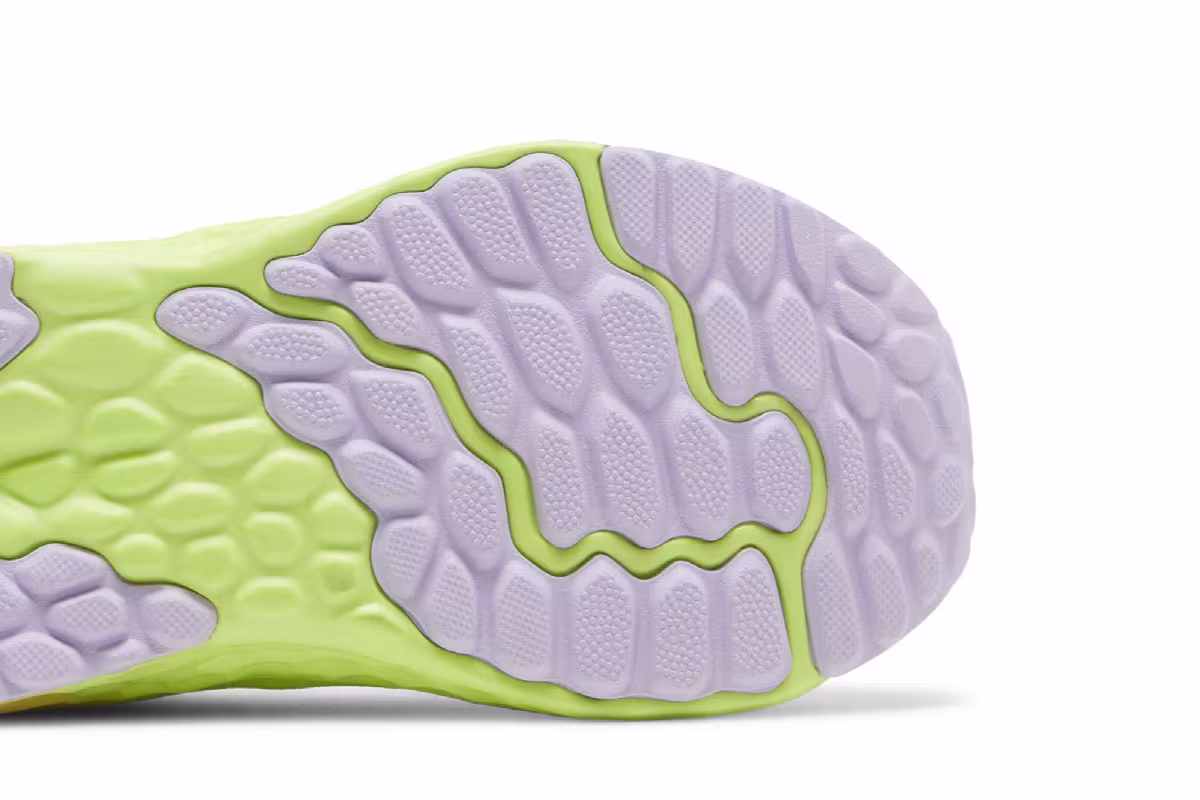 New Balance Fresh Foam Arishi v4 Bungee Lace Toddler Wide Light Aluminum Rainbow, view 6