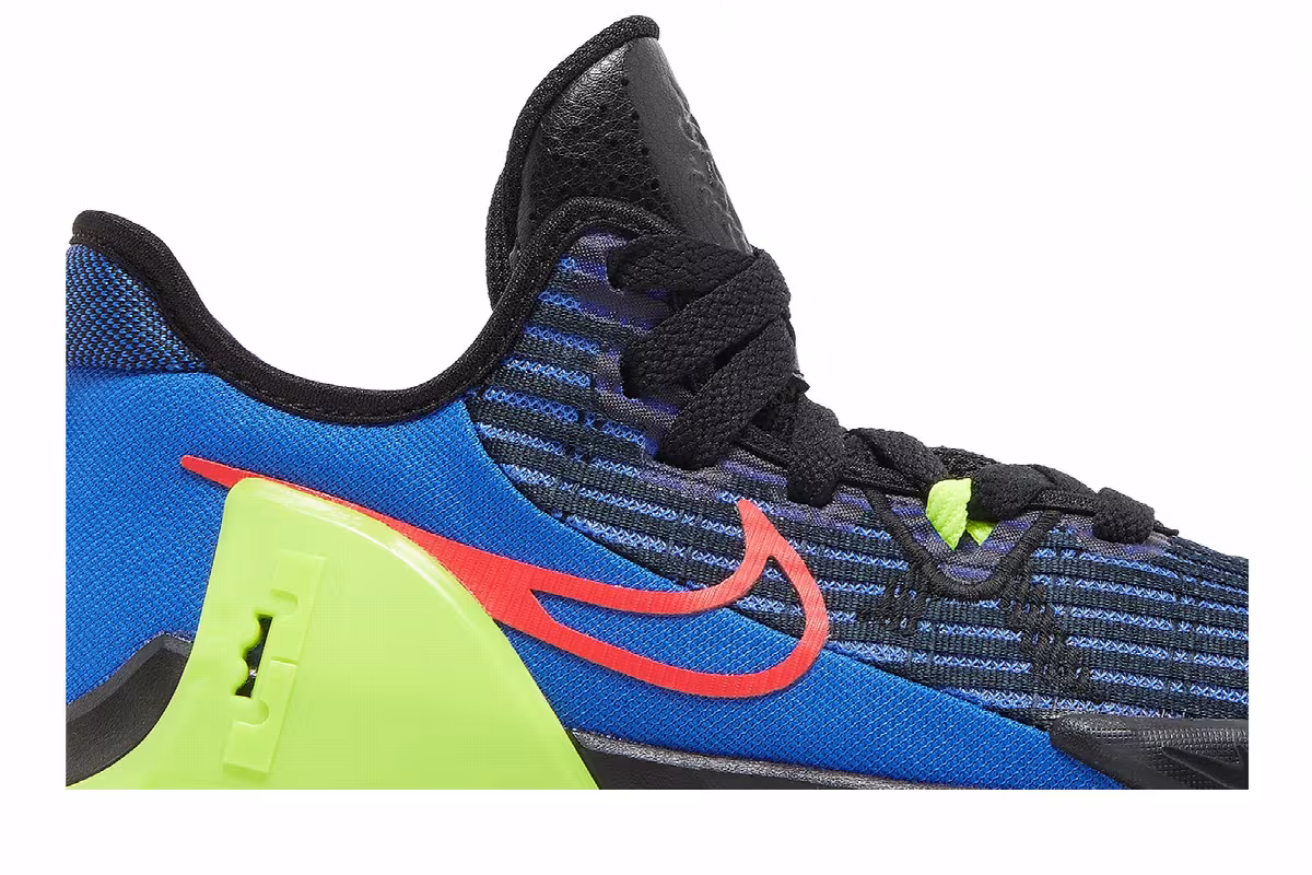 Nike LeBron Witness 6 GS Hyper Royal Bright Crimson, view 3