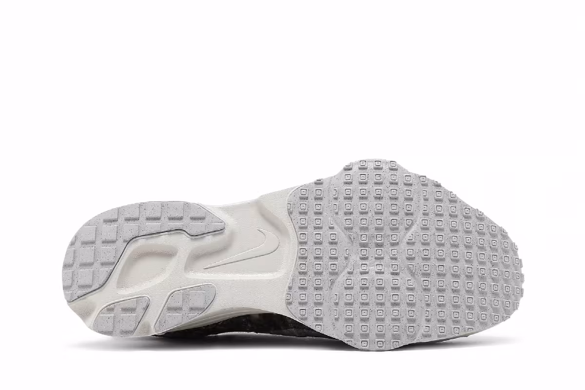 Nike Women's Air Zoom-Type SE Recycled, view 5