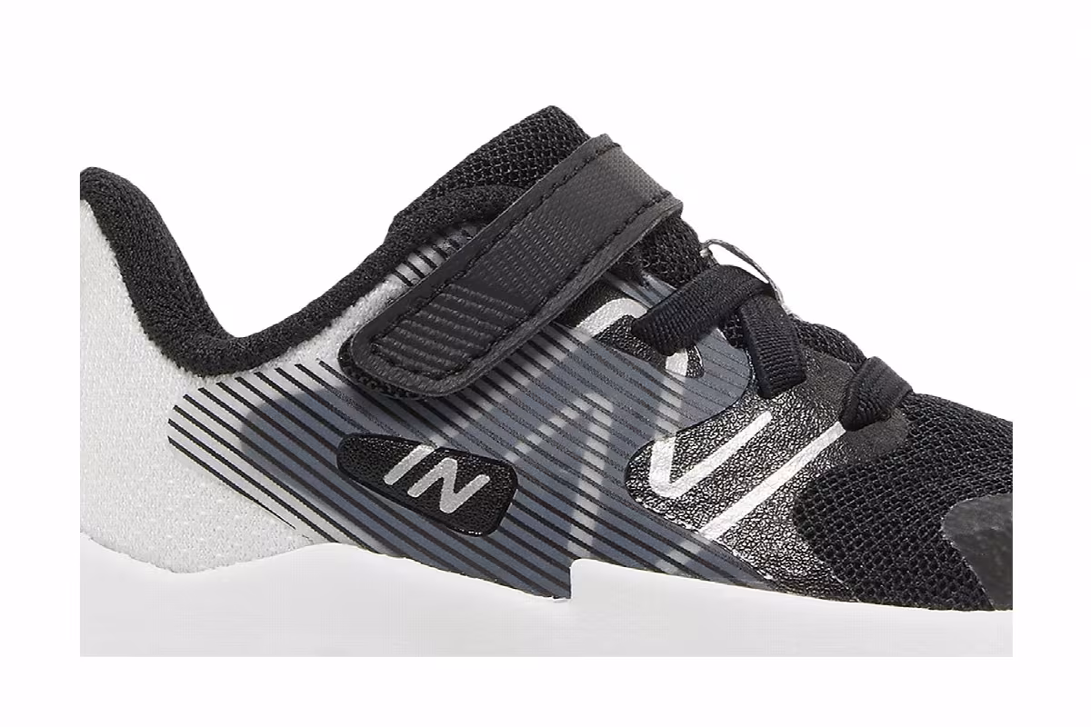 New Balance Rave Run v2 Bungee Lace Toddler Black White, view 3