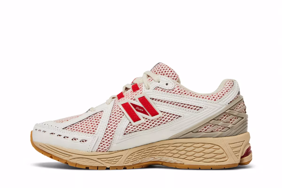 New Balance 1906R Sea Salt True Red, view 4