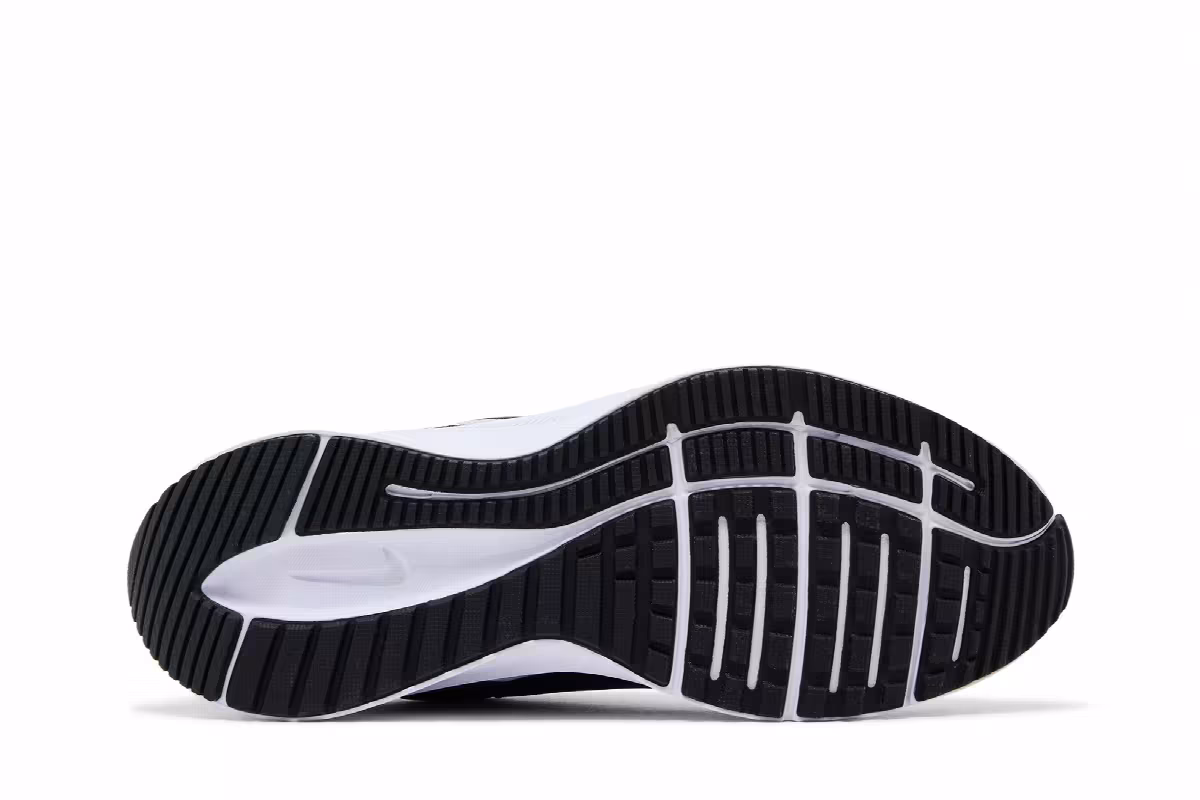 Nike Women's Quest 4 Black White, view 5