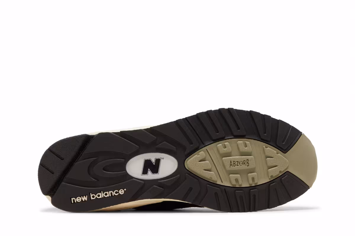 Teddy Santis x New Balance 990v2 Made in USA Black, view 5
