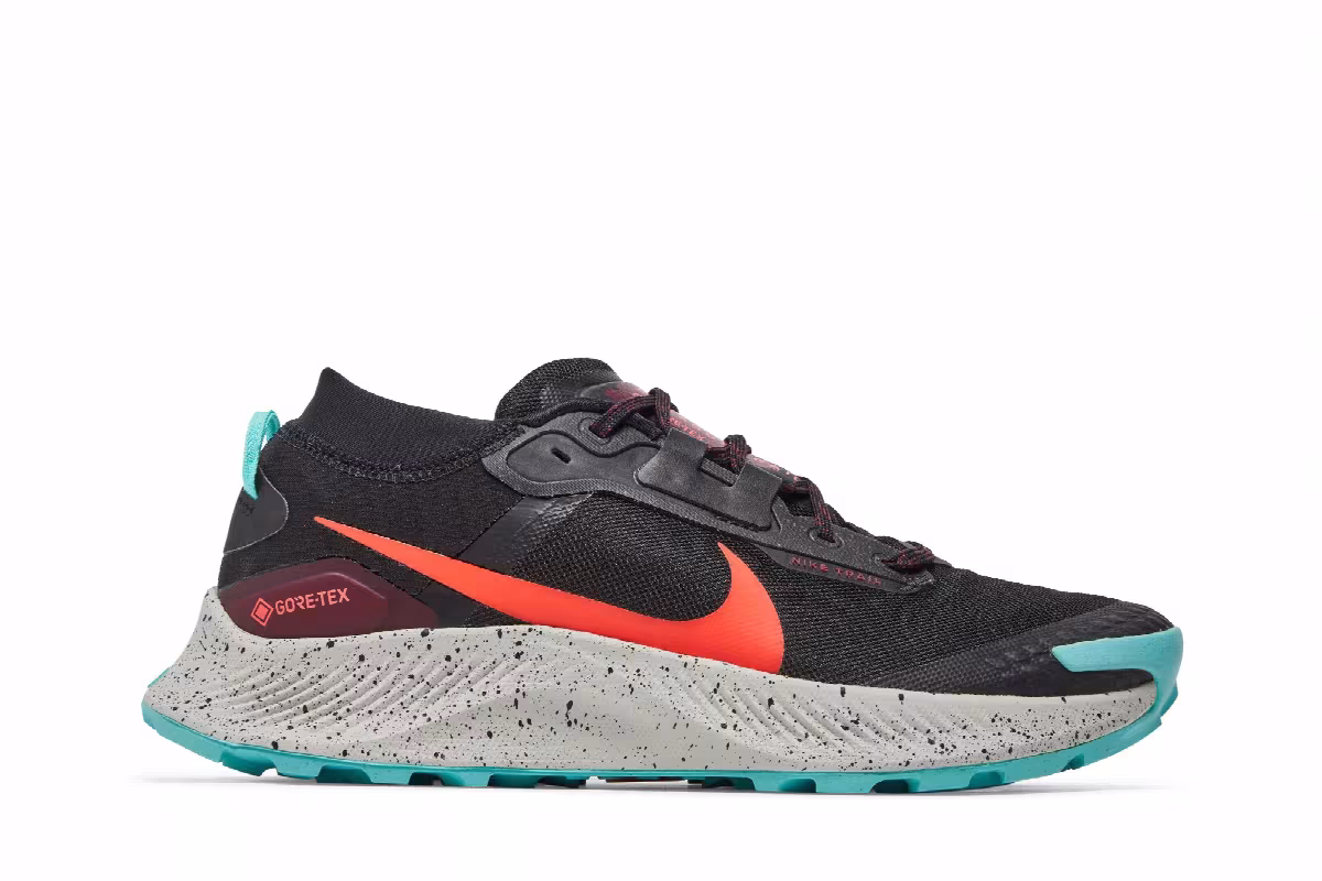 Nike Pegasus Trail 3 GTX Black Bright Crimson, view 2