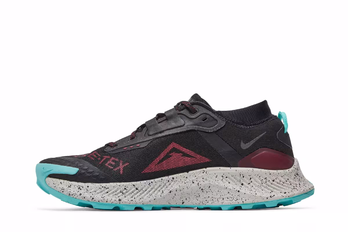 Nike Pegasus Trail 3 GTX Black Bright Crimson, view 4