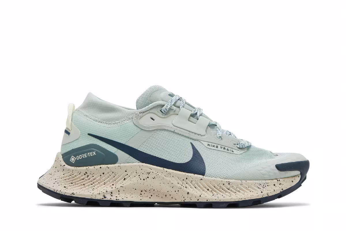 Nike Women's Pegasus Trail 3 GTX Seafoam, view 2