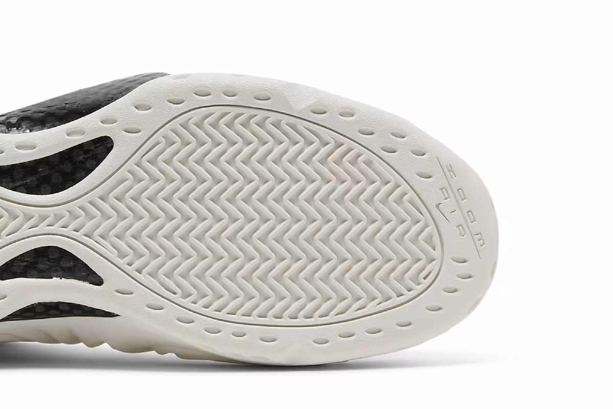 Comme des Garçons Homme Plus x Nike Air Foamposite One White, view 6