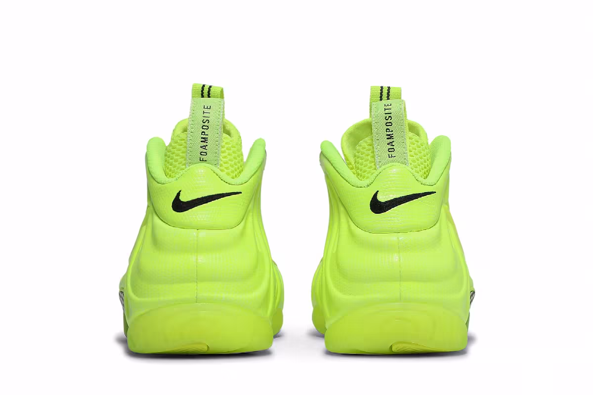 Nike Air Foamposite Pro Volt 2021, view 7