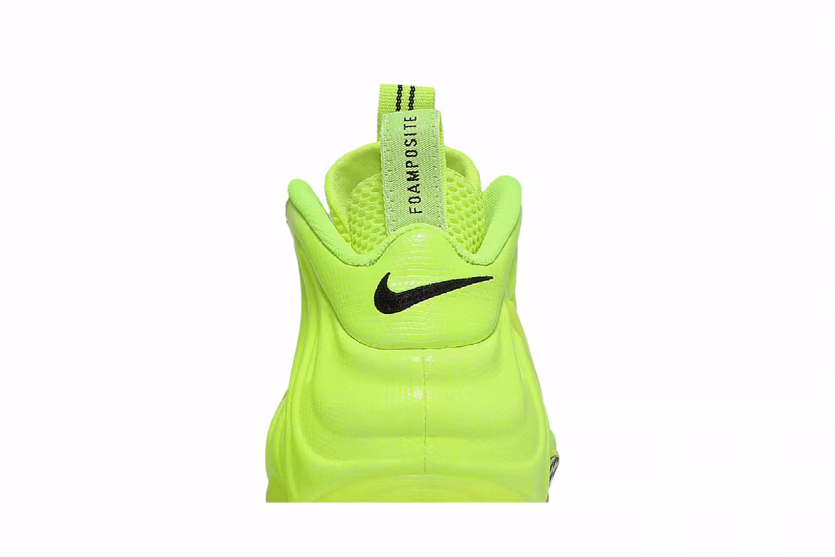 Nike Air Foamposite Pro Volt 2021, view 8