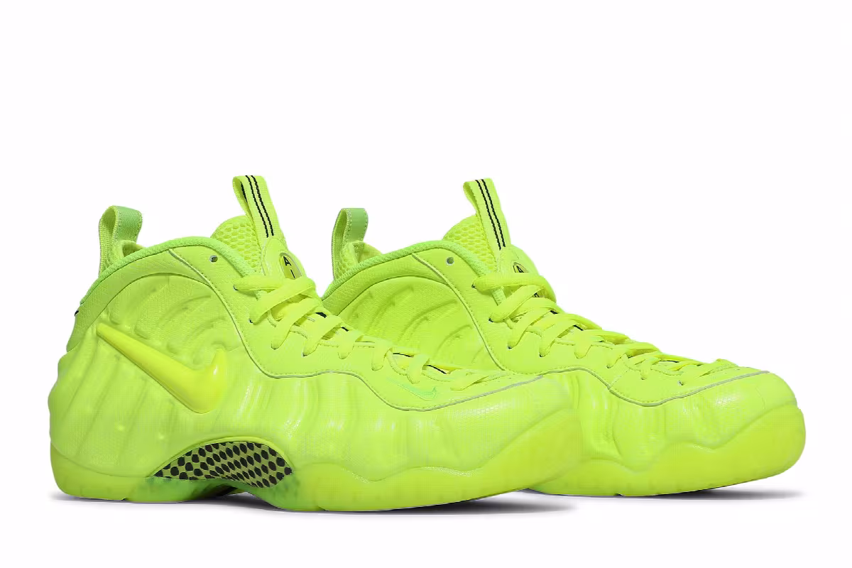 Nike Air Foamposite Pro Volt 2021, view 9