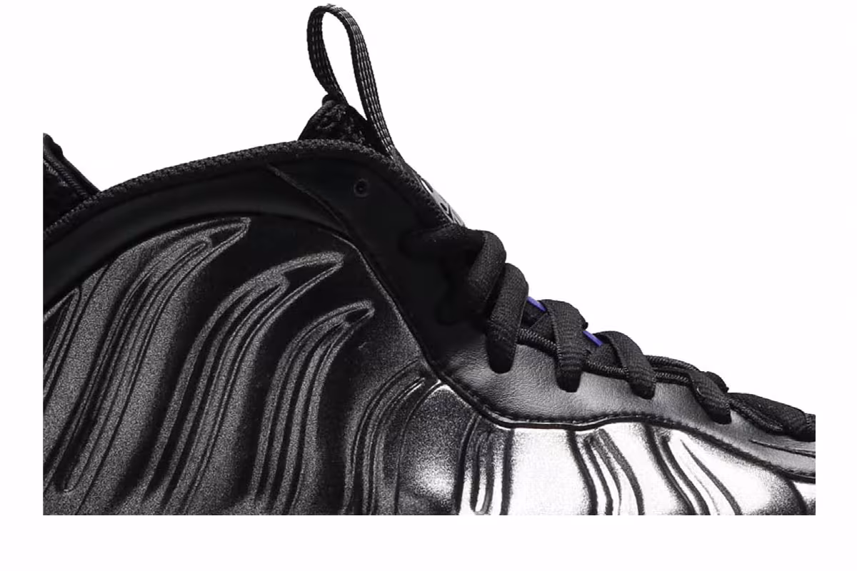 Nike Air Foamposite One QS Gradient Soles, view 3