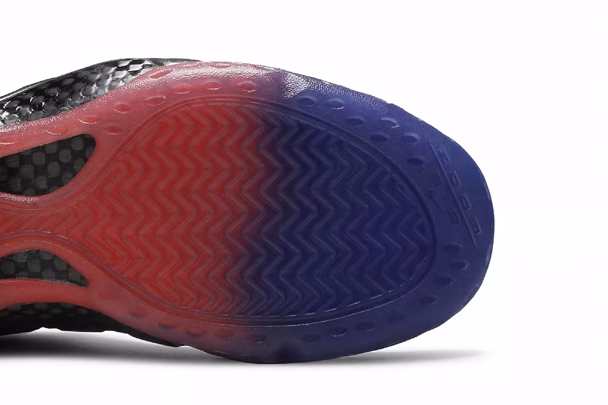 Nike Air Foamposite One QS Gradient Soles, view 6