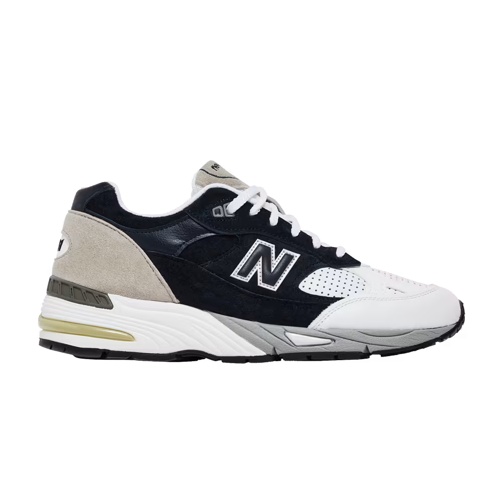Sneakersnstuff x New Balance 991 Made in England Perforated Pack - Navy White