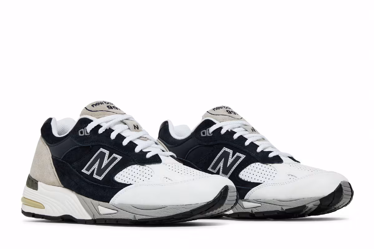 Sneakersnstuff x New Balance 991 Made in England Perforated Pack - Navy White, view 9