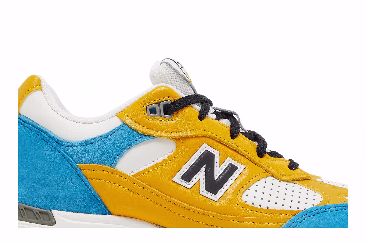 Sneakersnstuff x New Balance Women's 991 Made in England Blue Yellow, view 3