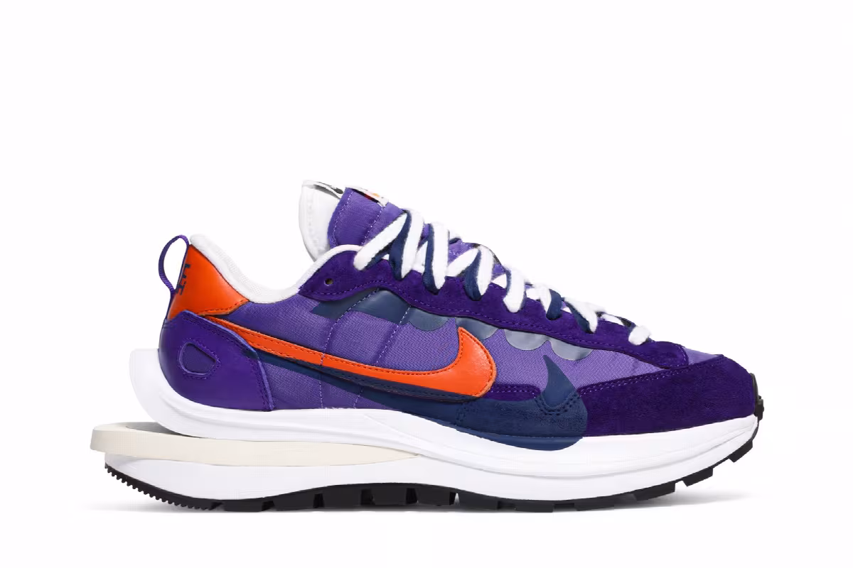 sacai x Nike VaporWaffle Dark Iris, view 2