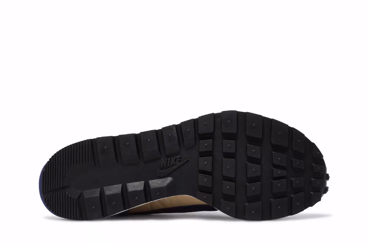 sacai x Nike VaporWaffle Sesame Blue Void, view 5