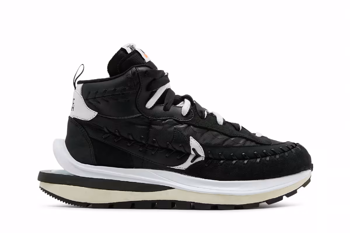 sacai x Jean Paul Gaultier x Nike VaporWaffle Black, view 2