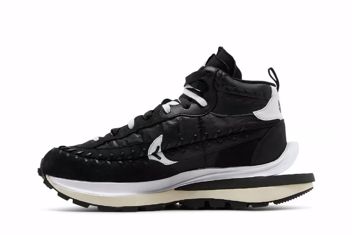 sacai x Jean Paul Gaultier x Nike VaporWaffle Black, view 4