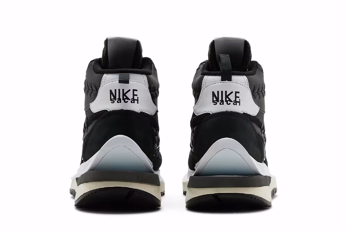 sacai x Jean Paul Gaultier x Nike VaporWaffle Black, view 7