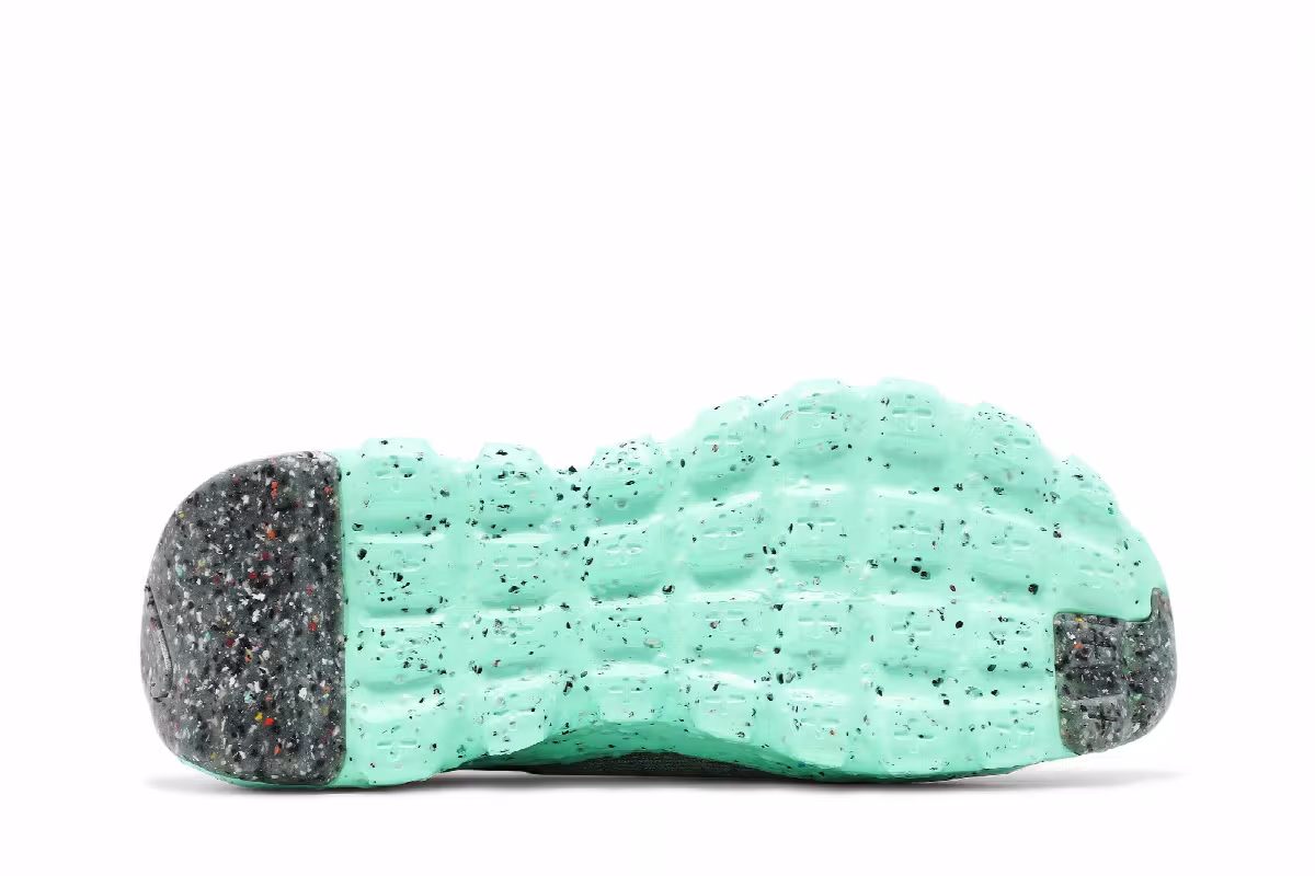 Nike Space Hippie 04 Green Glow, view 5