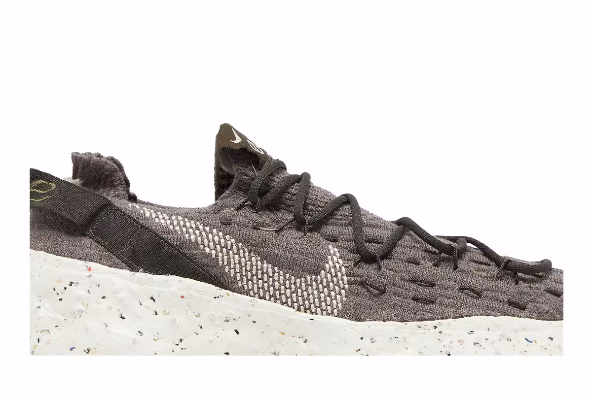 Nike Women's Space Hippie 04 Cargo Khaki, view 3